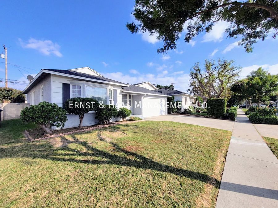 Photo - 4718 Briercrest Ave.-