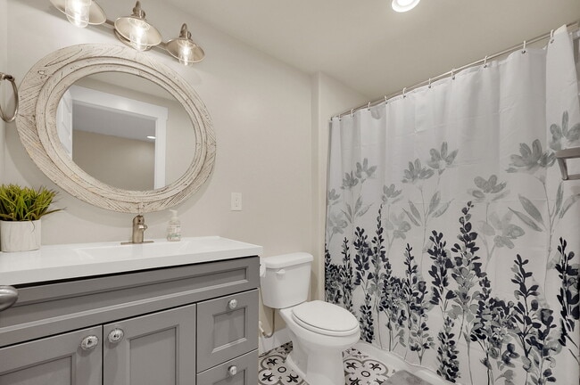 Building Photo - 7847 Sagebrush Ln