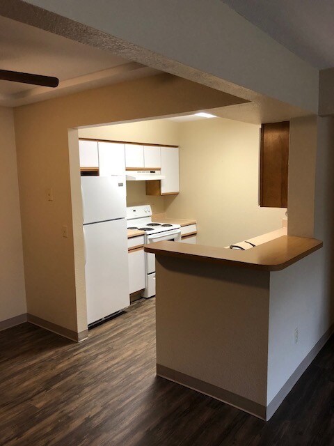 Building Photo - 2104 Stirrup Ln