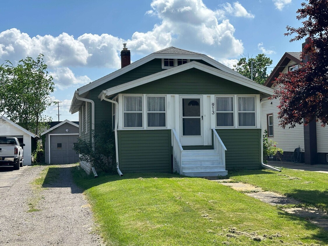913 19th St, Jackson, MI 49203 House Rental in Jackson, MI