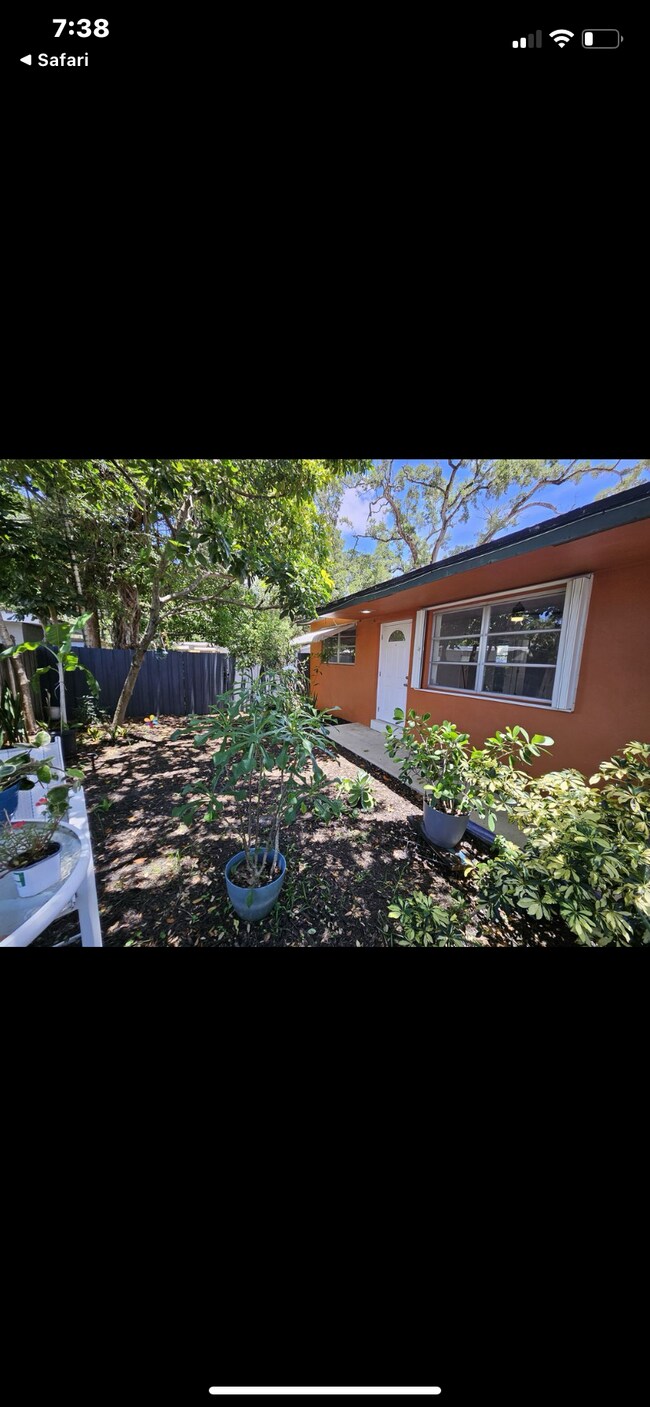 Foto del edificio - 4920 SW 28th Ter