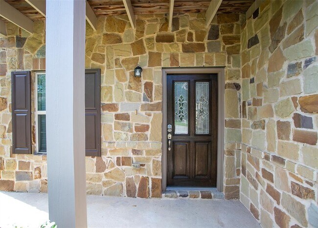 Building Photo - 13546 Smith Lake Ln