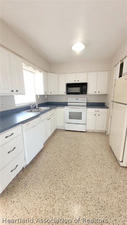 Building Photo - 2990 W Lake Chilton Dr