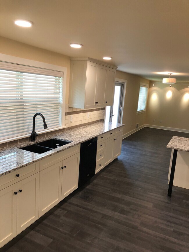 Foto del edificio - 722 E 5th Ave