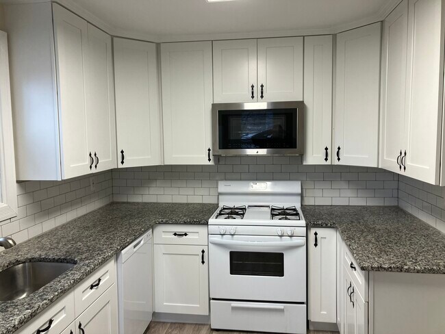 Cocina renovada - 1511 Spring Ave