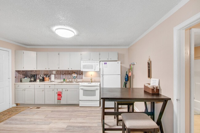 Building Photo - 2612 Couchville Pike