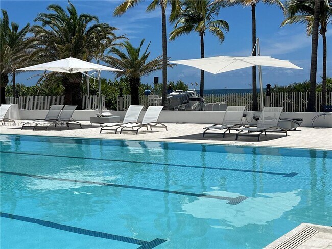 Foto del edificio - 605 Ocean Dr