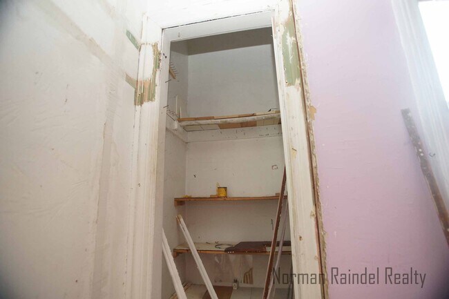 Foto del edificio - 1315 W 7th St