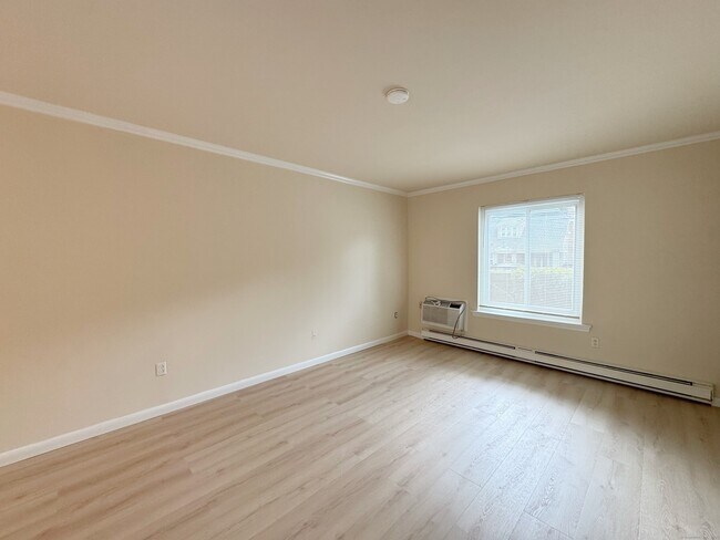 Foto del edificio - 16 Glenwood Ave