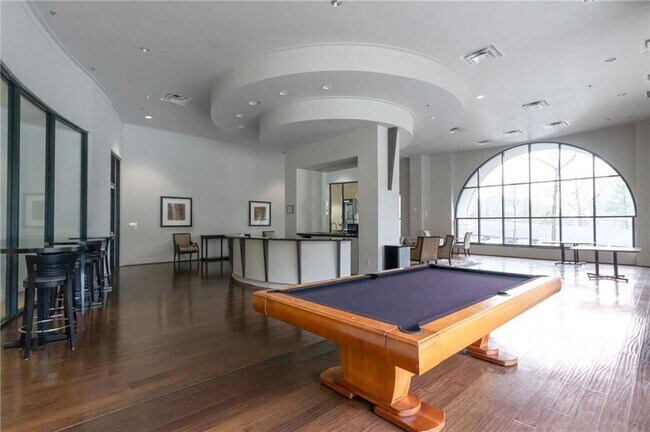 Foto del edificio - 3040 Peachtree Rd