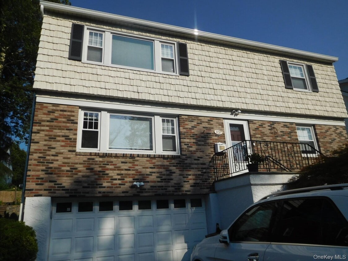 Foto principal - 328 Columbus Ave