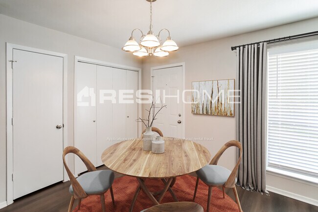 Foto del edificio - 6608 Wakefield Rd