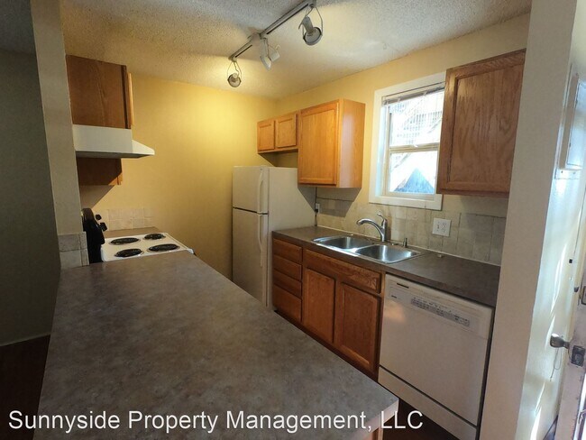 Building Photo - 3 br, 1.5 bath House - 3000 Colorado Ave. ...