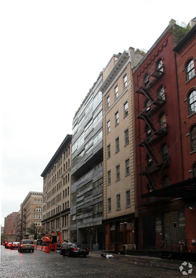 Primary Photo - 33 Vestry Condominium