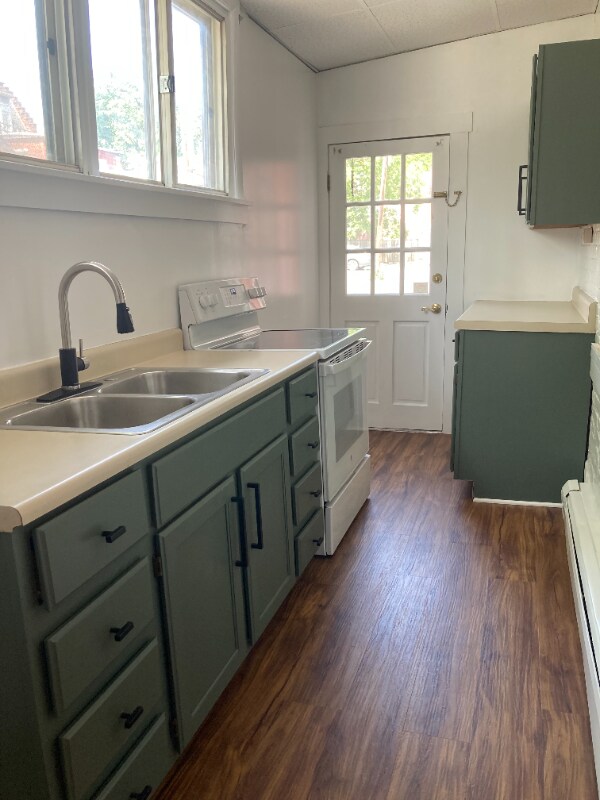 217 E Walnut St Unit 1, Lancaster, PA 17602 Room for Rent in