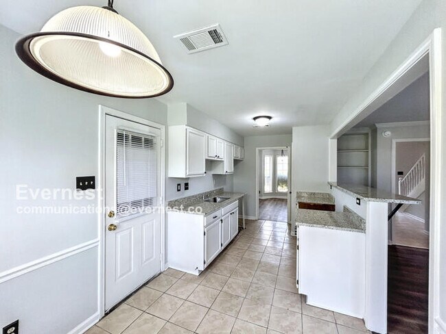 Foto del edificio - 5240 Shady Ridge Dr