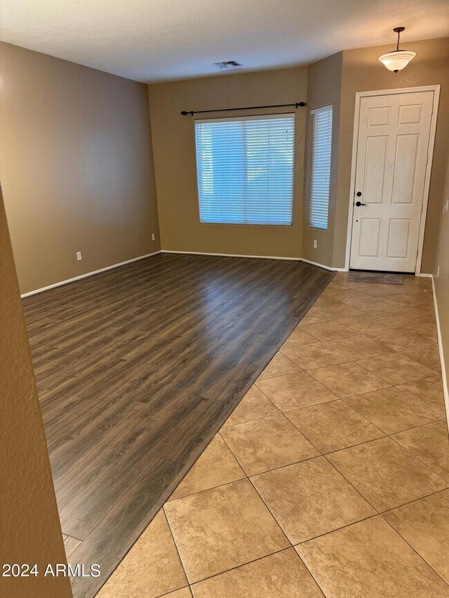 Foto del edificio - 7206 N 88th Ln