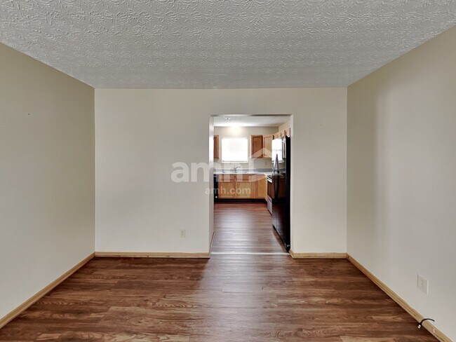 Building Photo - 183 Glengary Drive