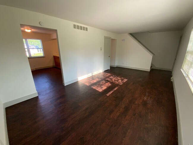 Foto del edificio - 204 S Scott Blvd