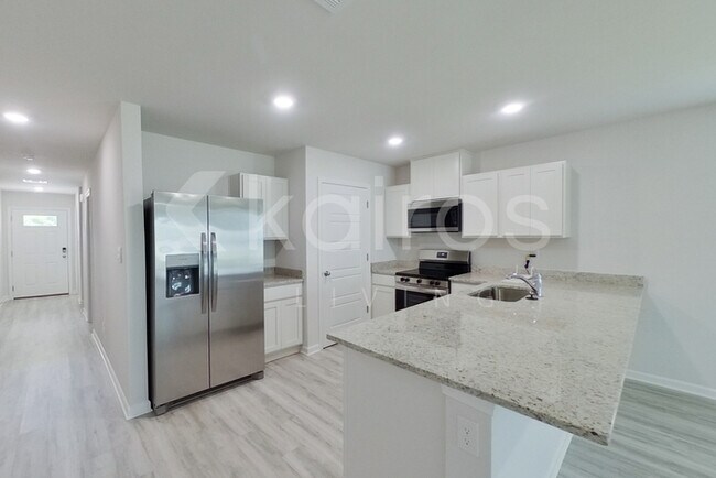 Foto del edificio - 14238 Ruffian Ave