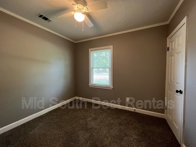 Building Photo - 960 Sumter St