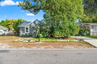 Building Photo - 8719 N Ola Ave