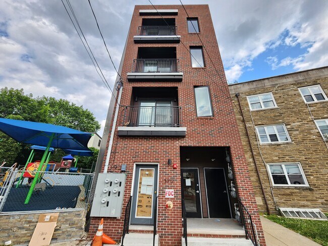 Building Photo - 3712 Midvale Ave