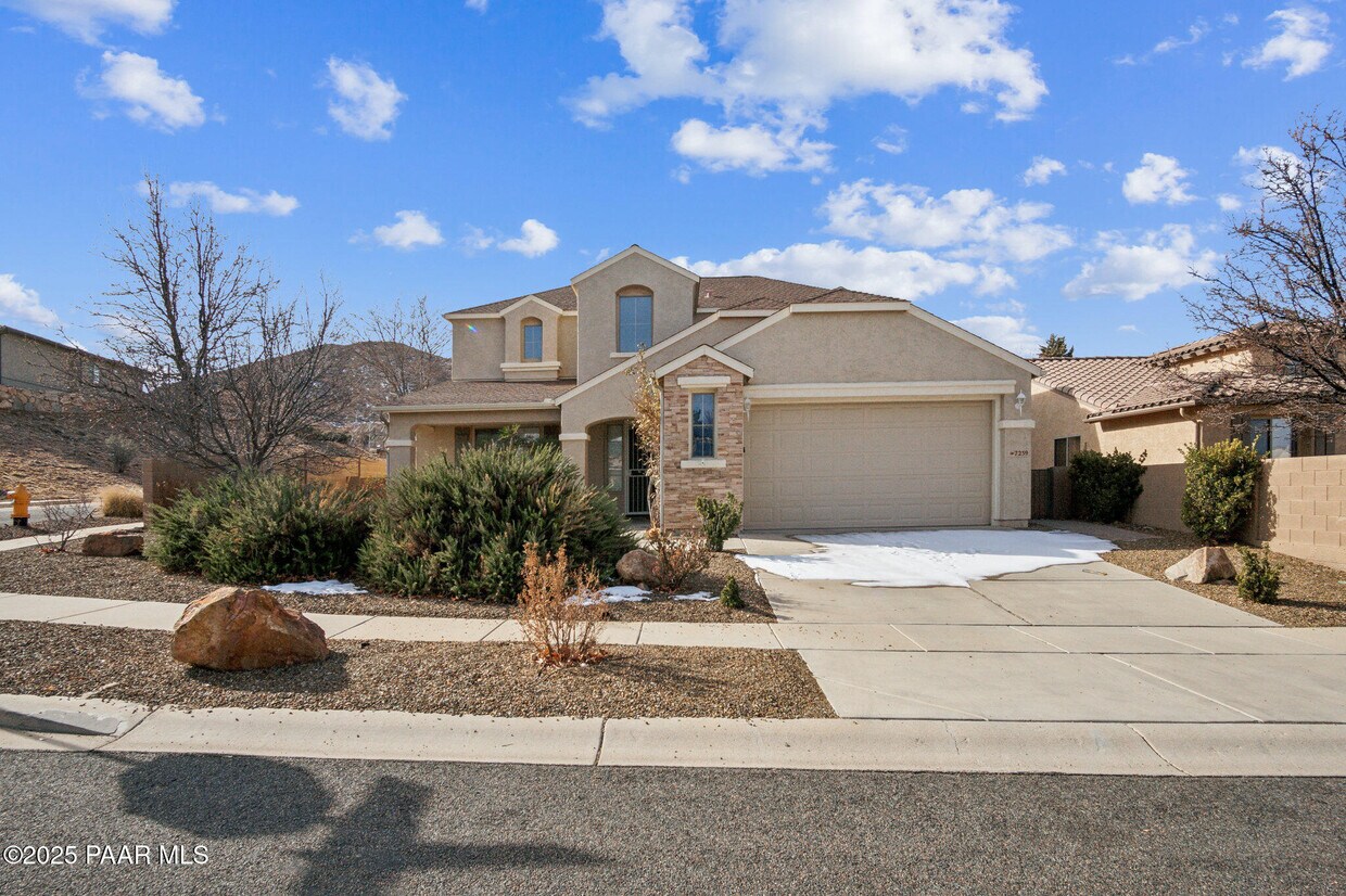 Foto principal - 7239 Barefoot Ln