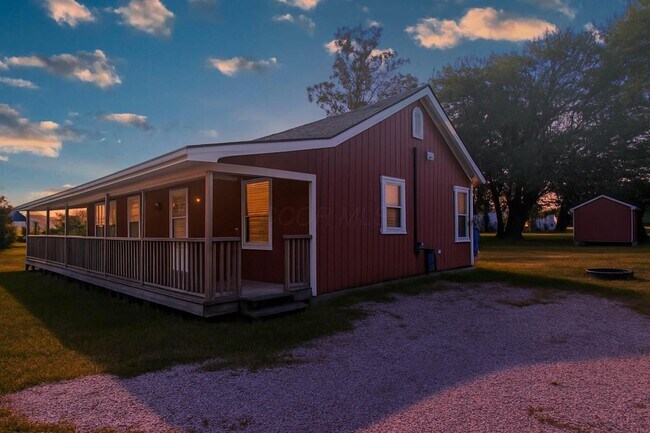 Foto del edificio - 3365 Lakeside Rd