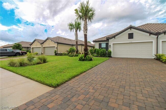 Building Photo - 15565 Vittorio St