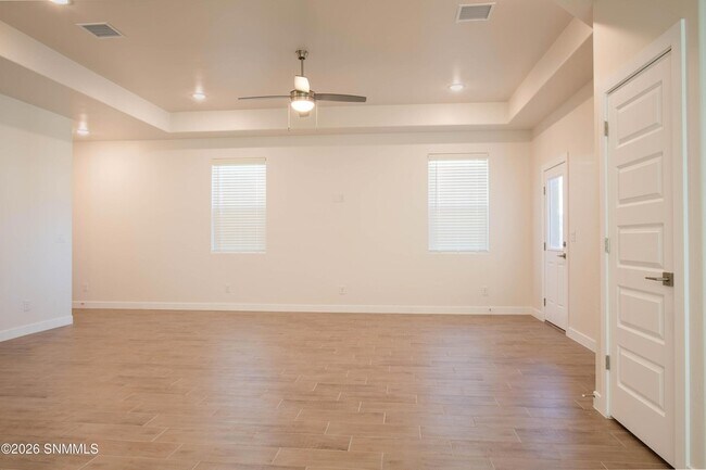 Building Photo - 7006 Sentinel Ave