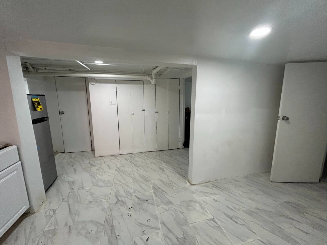 Building Photo - 1819 Palisade Pl