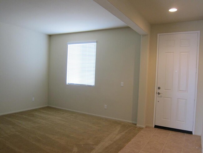 Building Photo - 41460 Stafford Ct