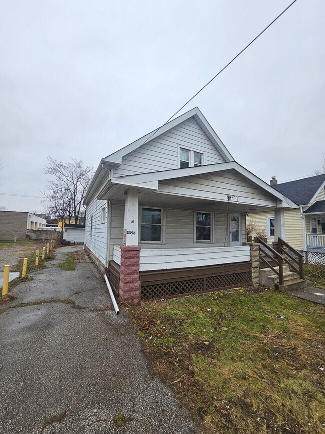 Foto del edificio - 3394-3396 W 54th St