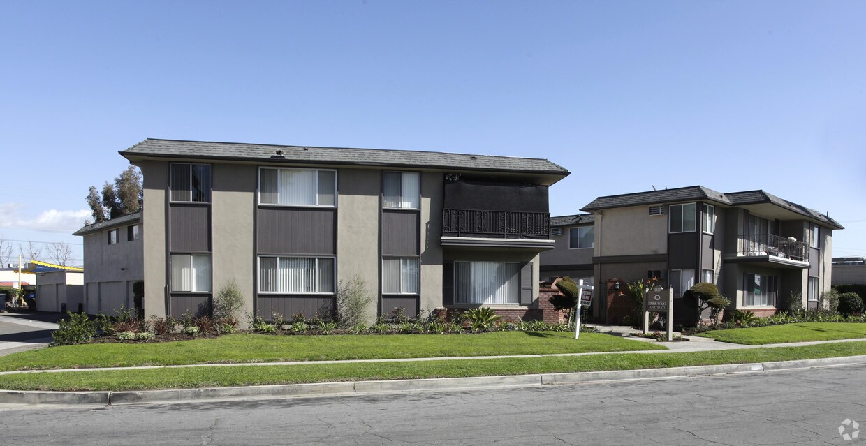 Foto principal - Park West Apartments