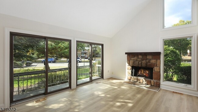 Building Photo - 277 Gemini Dr