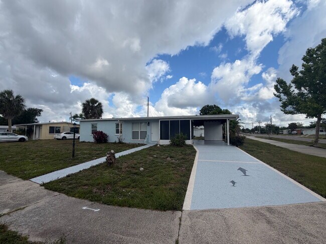 Foto del edificio - "Charming 3-Bedroom in Port Charlotte – Cozy Comfort Awaits!"