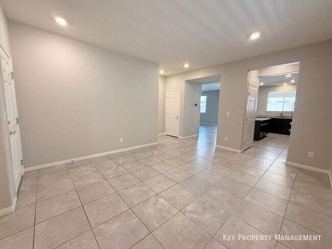 Foto del edificio - 7745 Wishbone Falls St