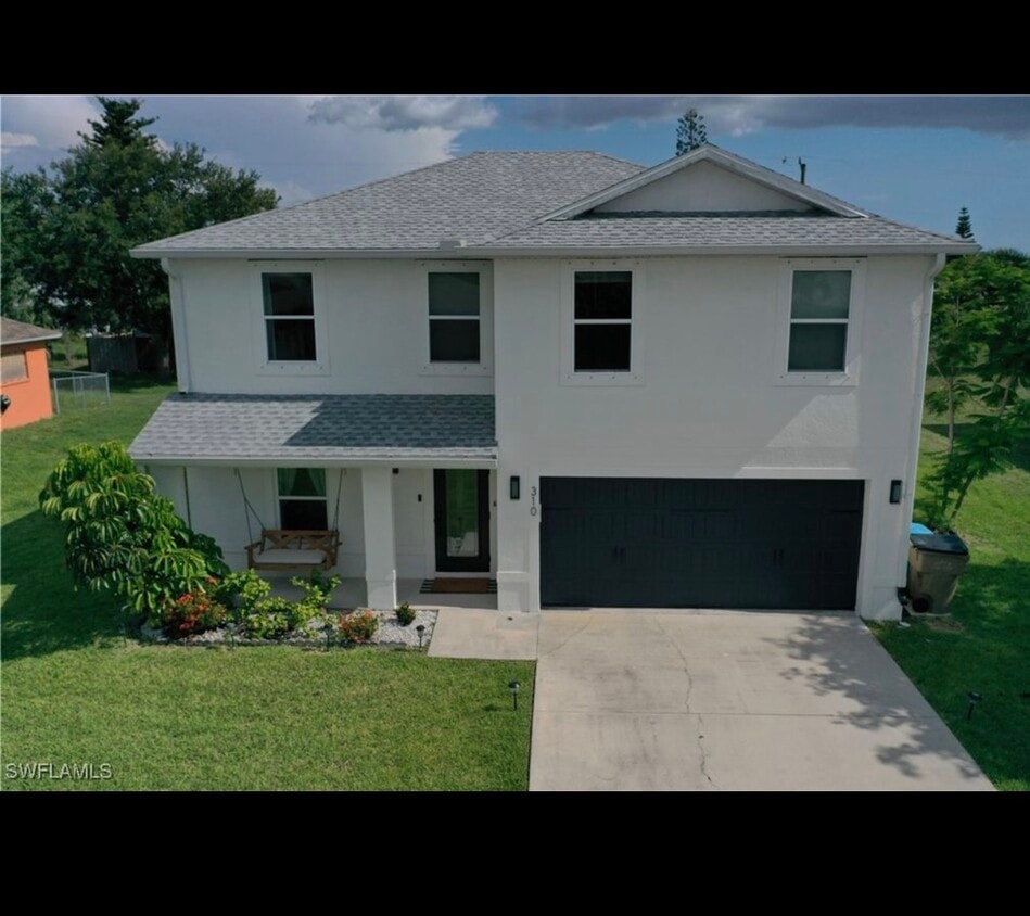 Building Photo - 310 SE 3rd Ter