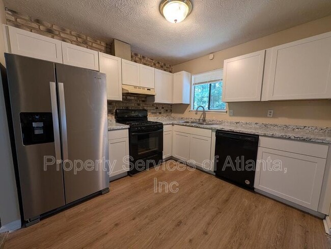 Building Photo - 4341 Old Lake Dr