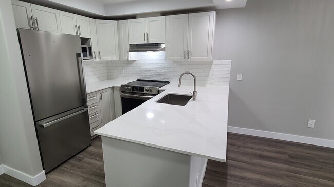 Photo du bâtiment - Recently Renovated 2 Bed + 2 Bath Home in the Heart of Langley City