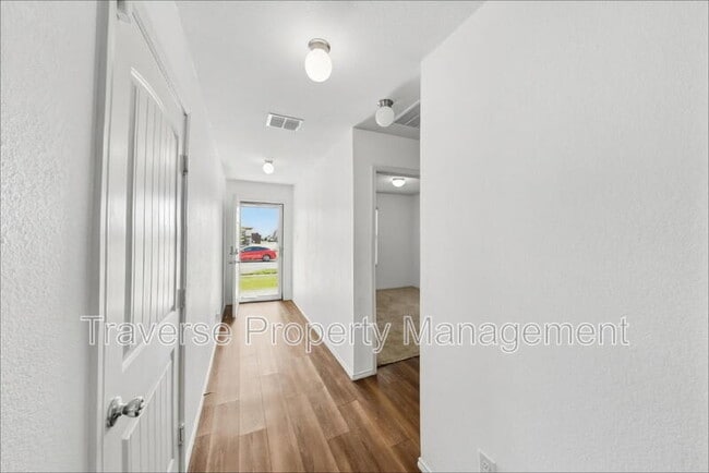 Foto del edificio - 14421 Artisan Dr