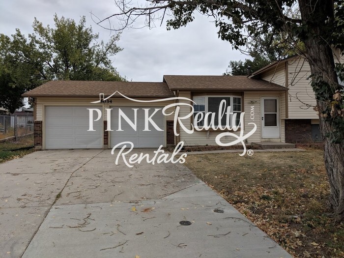Primary Photo - Recently Upgraded Tri-Level Home