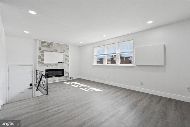 Foto del edificio - 2155 Benson St