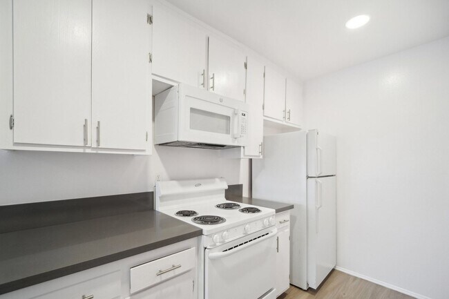 Foto del interior - 18411 Vincennes Street