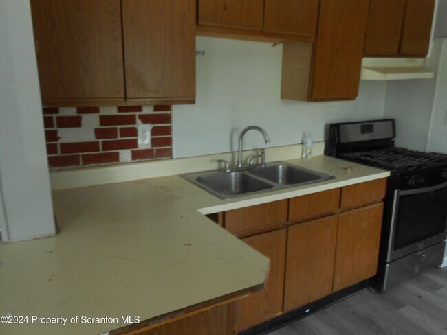 Building Photo - 716-718-718 Landis St
