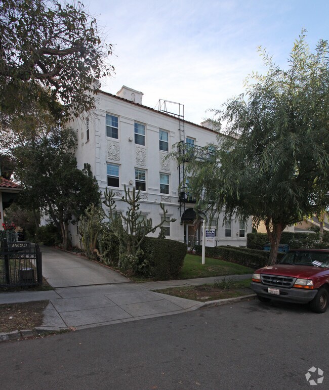 Edgemont Franklin Apartment Apartments Los Angeles, CA