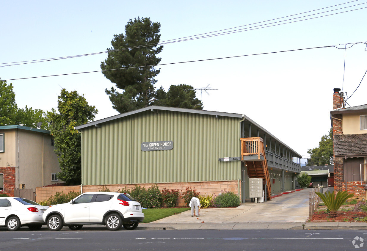 Primary Photo - The Green House Apartments
