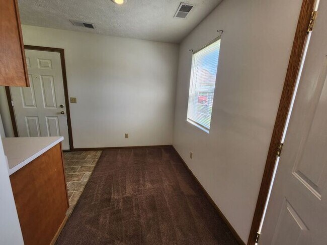 Foto del edificio - 1 Bedroom Apt - Pets Welcome!*