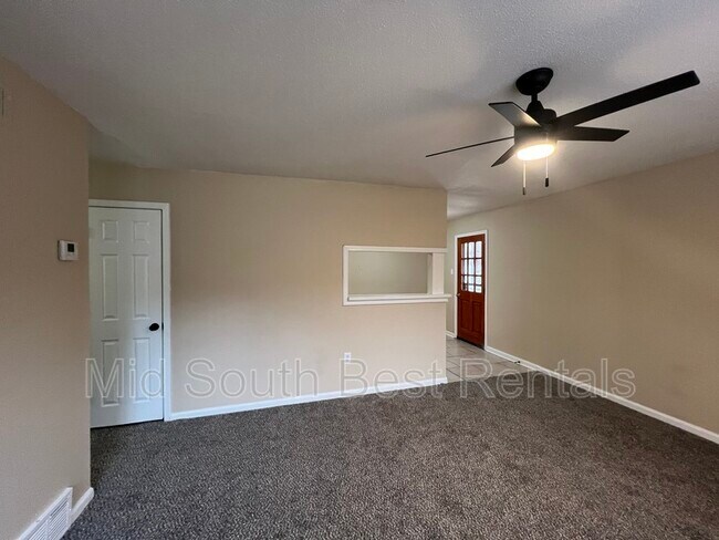 Building Photo - 3789 Ashburn St